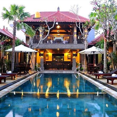Zen Rooms Denpasar Mertasari Buitenkant foto