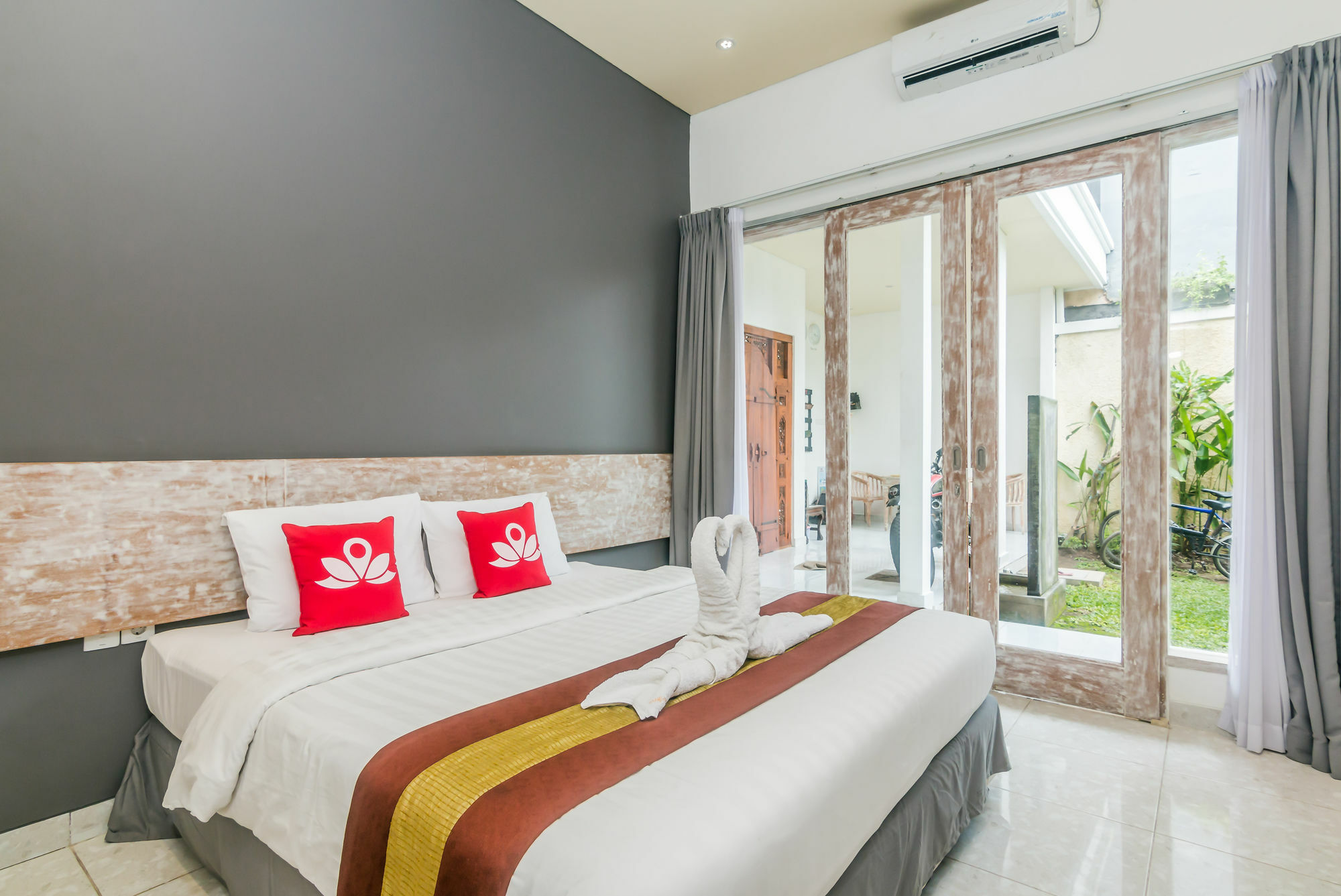 Zen Rooms Denpasar Mertasari Buitenkant foto